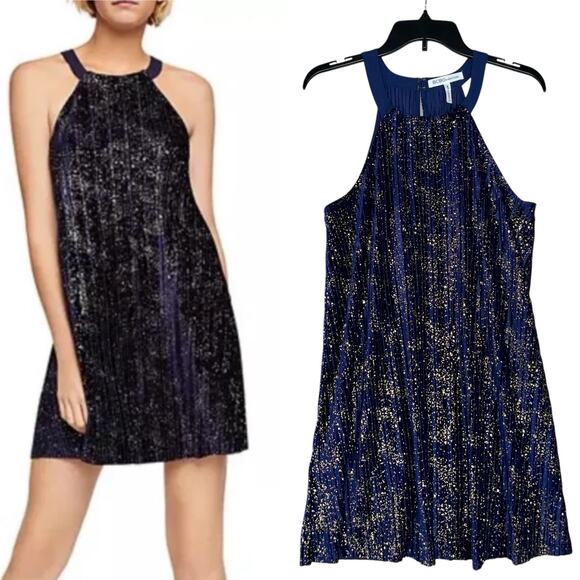 BCBGeneration Dresses & Skirts - BCBGeneration Dress Velvet Gold Metallic Pleated Mini